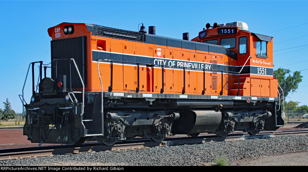 COP 1551 Locomotive (SW1500)